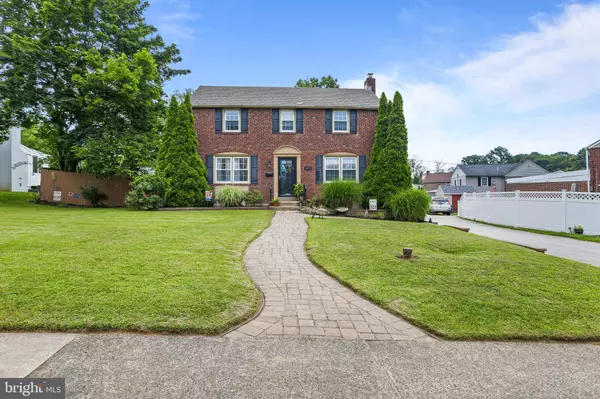409 COLONIAL PARK DR, Springfield, PA 19064