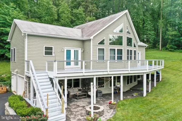 10 WESTVIEW DR, Linden, VA 22642