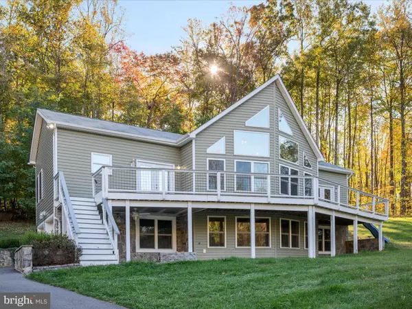 10 WESTVIEW DR, Linden, VA 22642