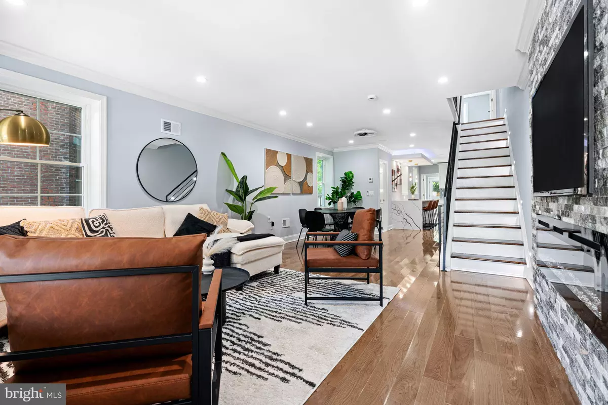 Philadelphia, PA 19144,5529 MORRIS ST