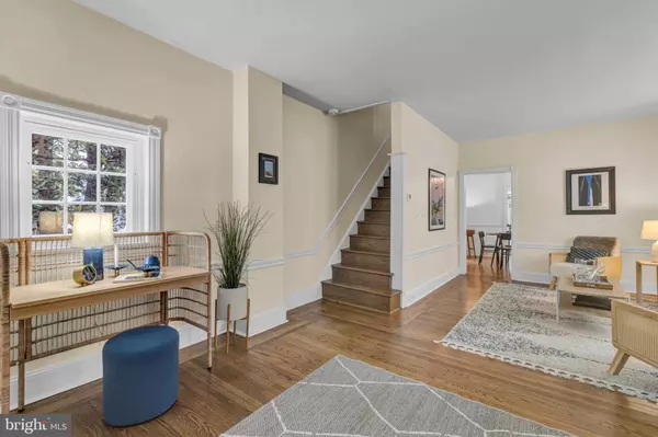 Philadelphia, PA 19119,848 CARPENTER LN