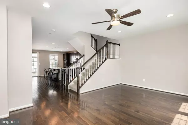 Elkridge, MD 21075,7223 BARRY LN
