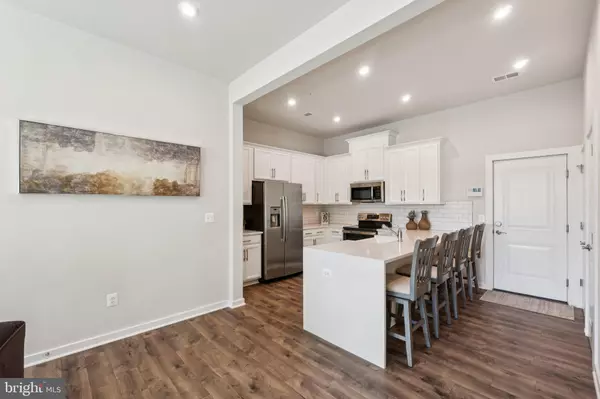 Rockville, MD 20855,16324 CONNORS WAY #11