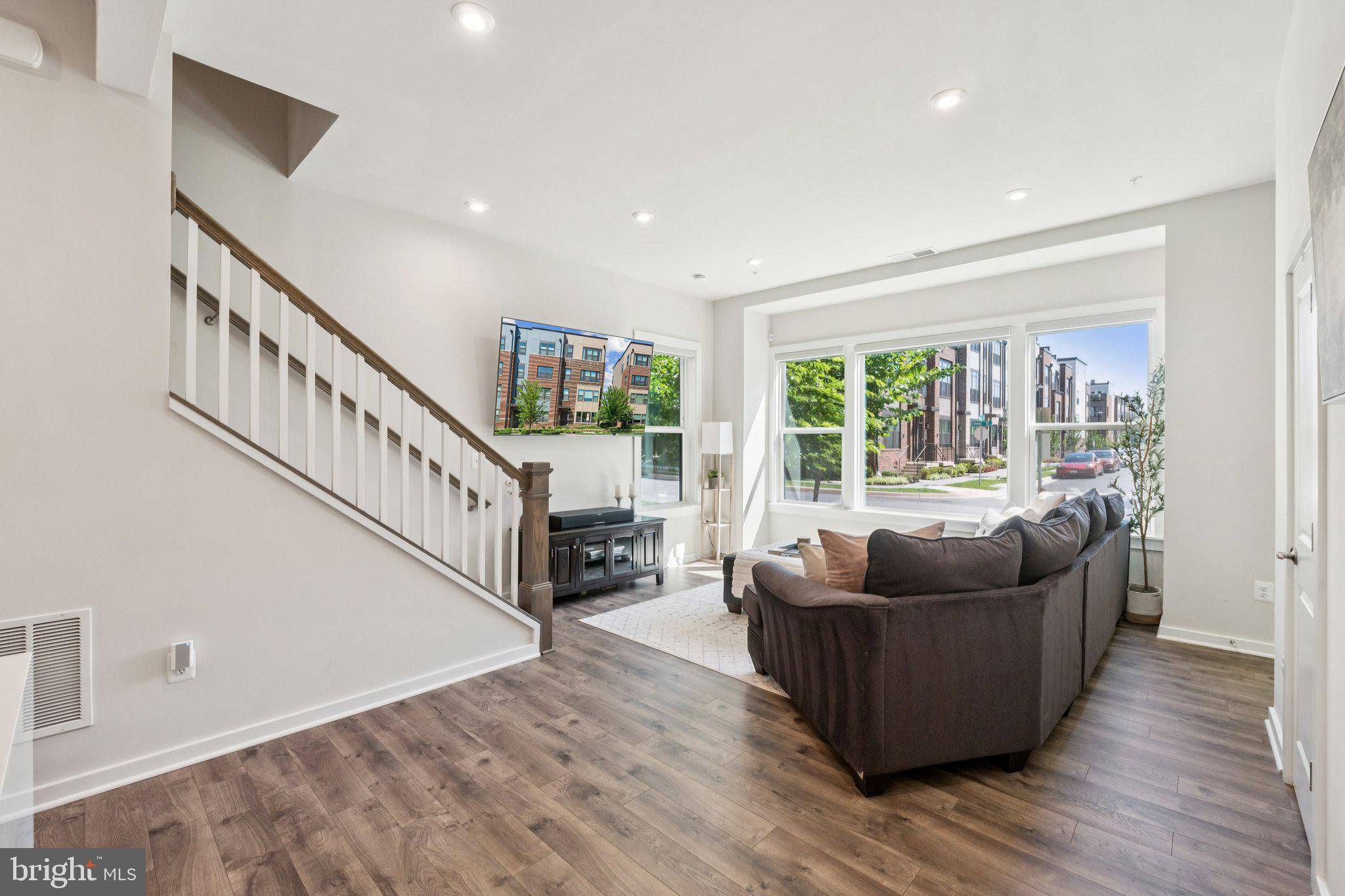 Rockville, MD 20855,16324 CONNORS WAY #11