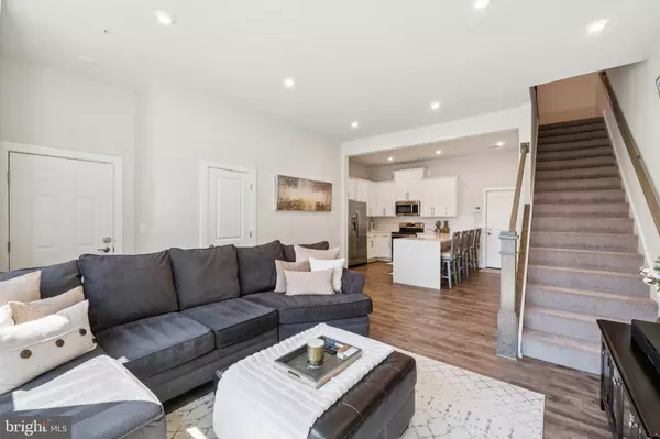 Rockville, MD 20855,16324 CONNORS WAY #11