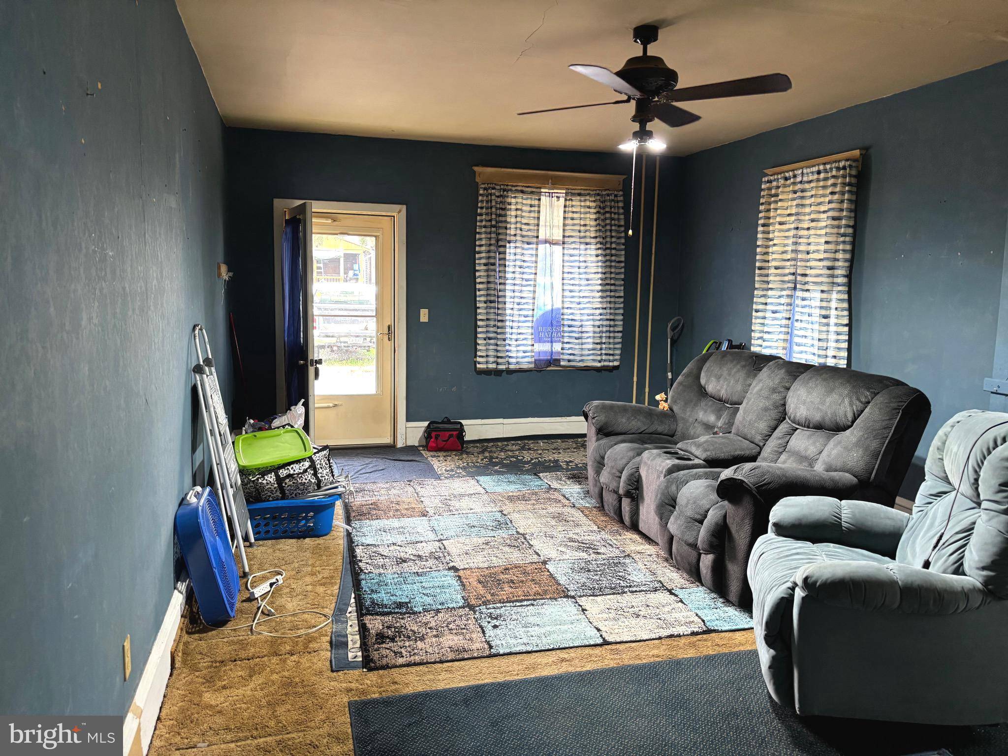 Mount Carmel, PA 17851,140 S GRAPE ST