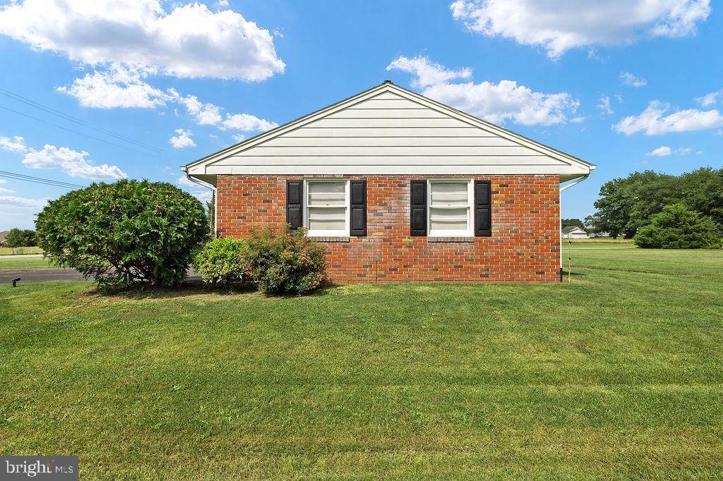 New Oxford, PA 17350,661 BRICKYARD RD