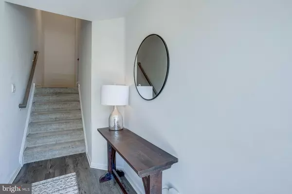 Mount Holly, NJ 08060,102 LEVIS DR