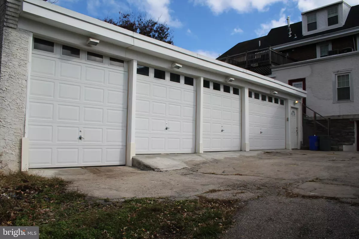 Conshohocken, PA 19428,132 MAPLE ST #GARAGE