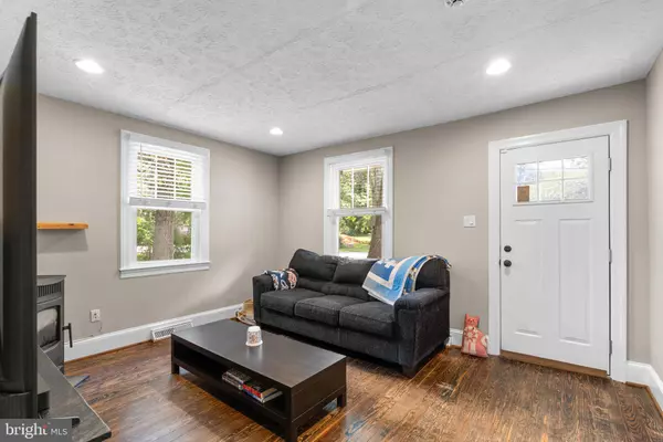 Pasadena, MD 21122,14 FALLON DR