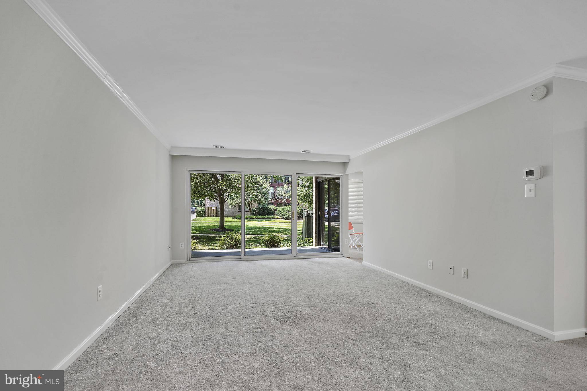 Oakton, VA 22124,10300 BUSHMAN DR #102