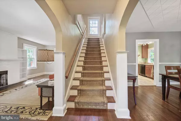 Gaithersburg, MD 20877,7 MONTGOMERY AVE