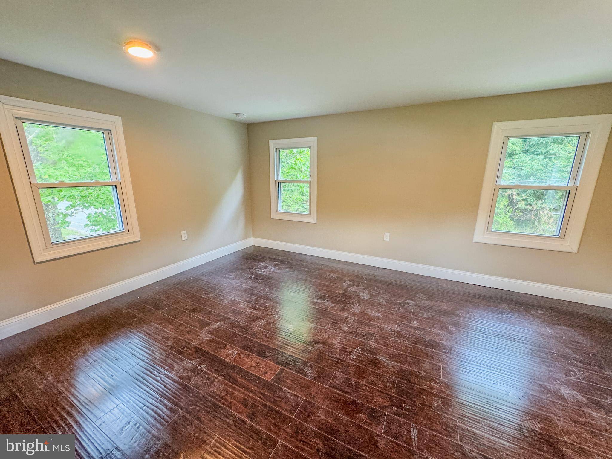 Pennsville, NJ 08070,211 FORT MOTT RD