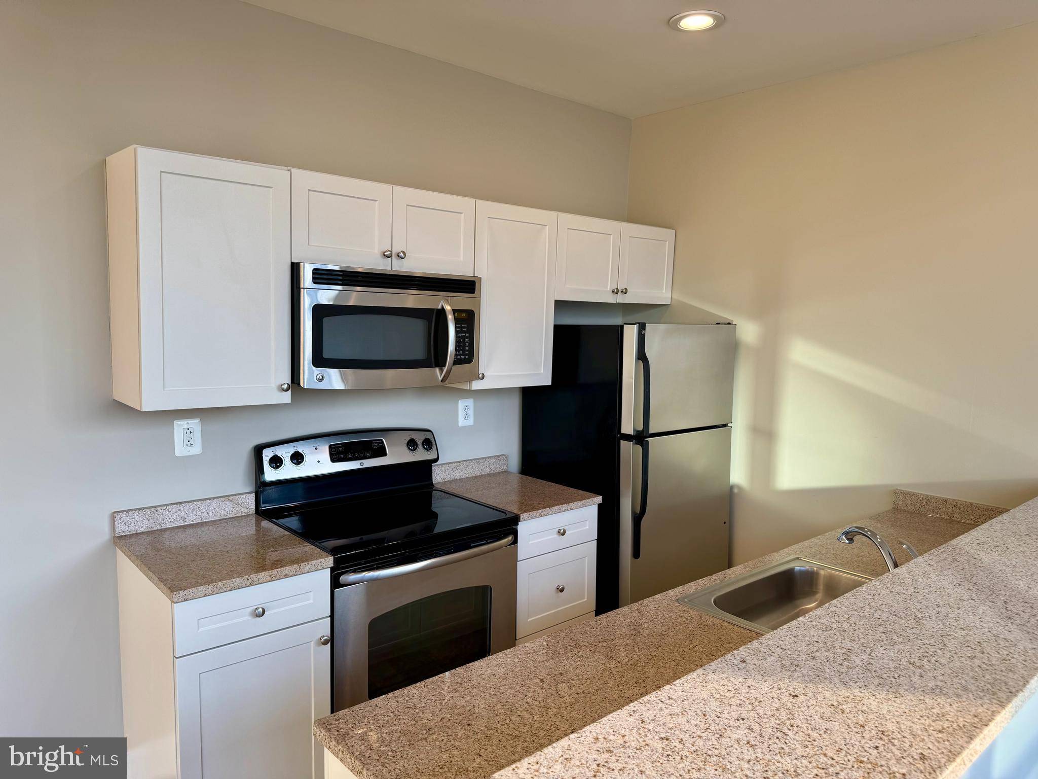 Philadelphia, PA 19103,2040 MARKET ST #1016