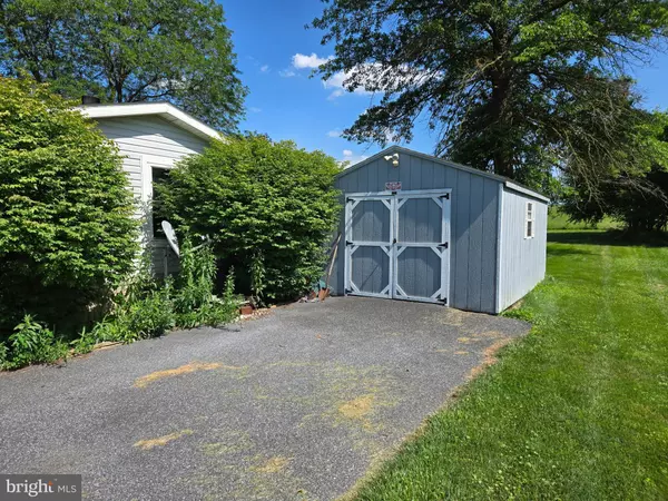 Lancaster, PA 17602,2328 ROCKVALE RD