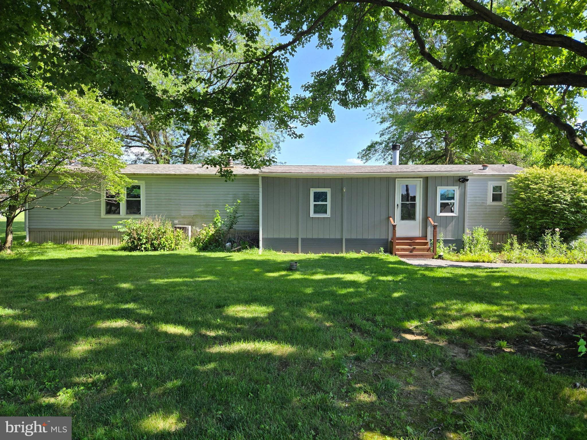 Lancaster, PA 17602,2328 ROCKVALE RD