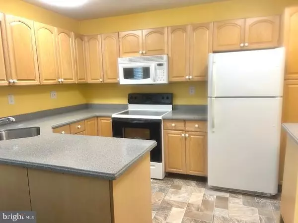 Levittown, PA 19054,49 MISTLETOE LN