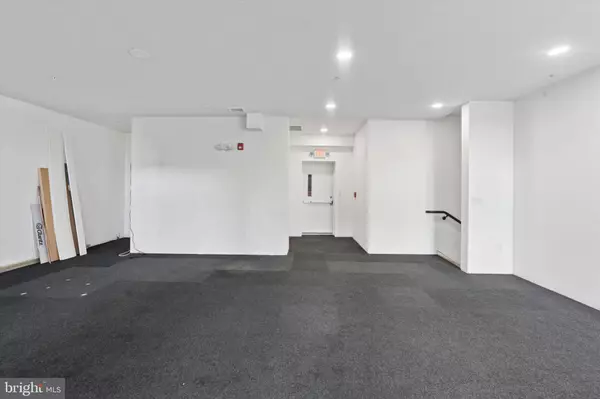 Philadelphia, PA 19130,1617-19 RIDGE AVE #COMM