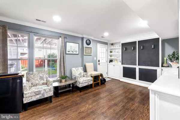 Aldie, VA 20105,25427 ELM TER