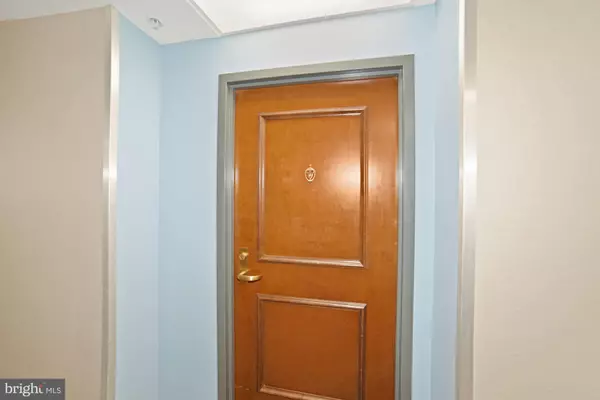 Chevy Chase, MD 20815,7111 WOODMONT AVE #514