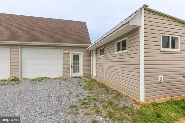 150 AVON BEND RD #STUDIO, Charles Town, WV 25414