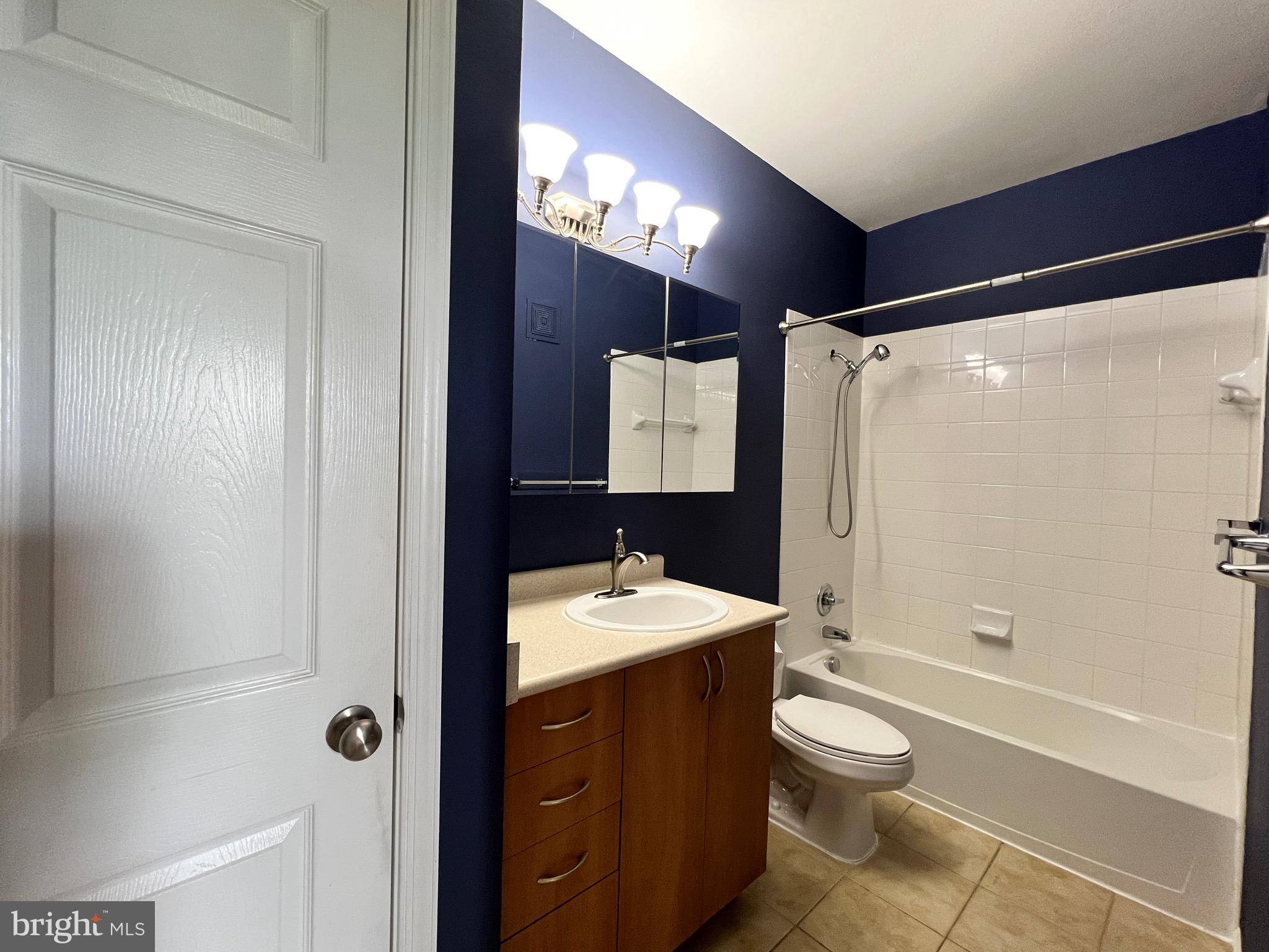 Germantown, MD 20874,13501 DERRY GLEN CT #402