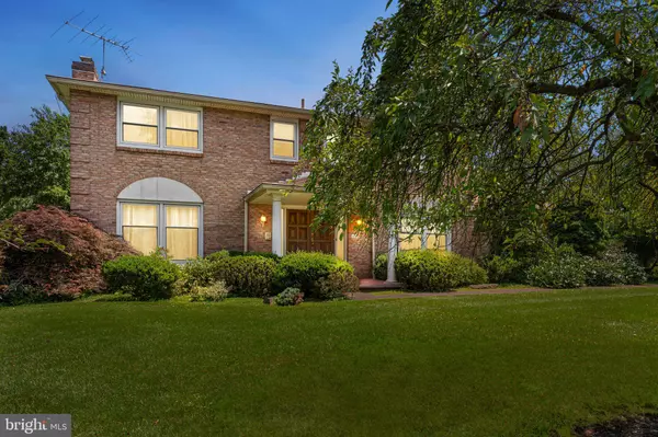 Oreland, PA 19075,606 OVERBROOK LN