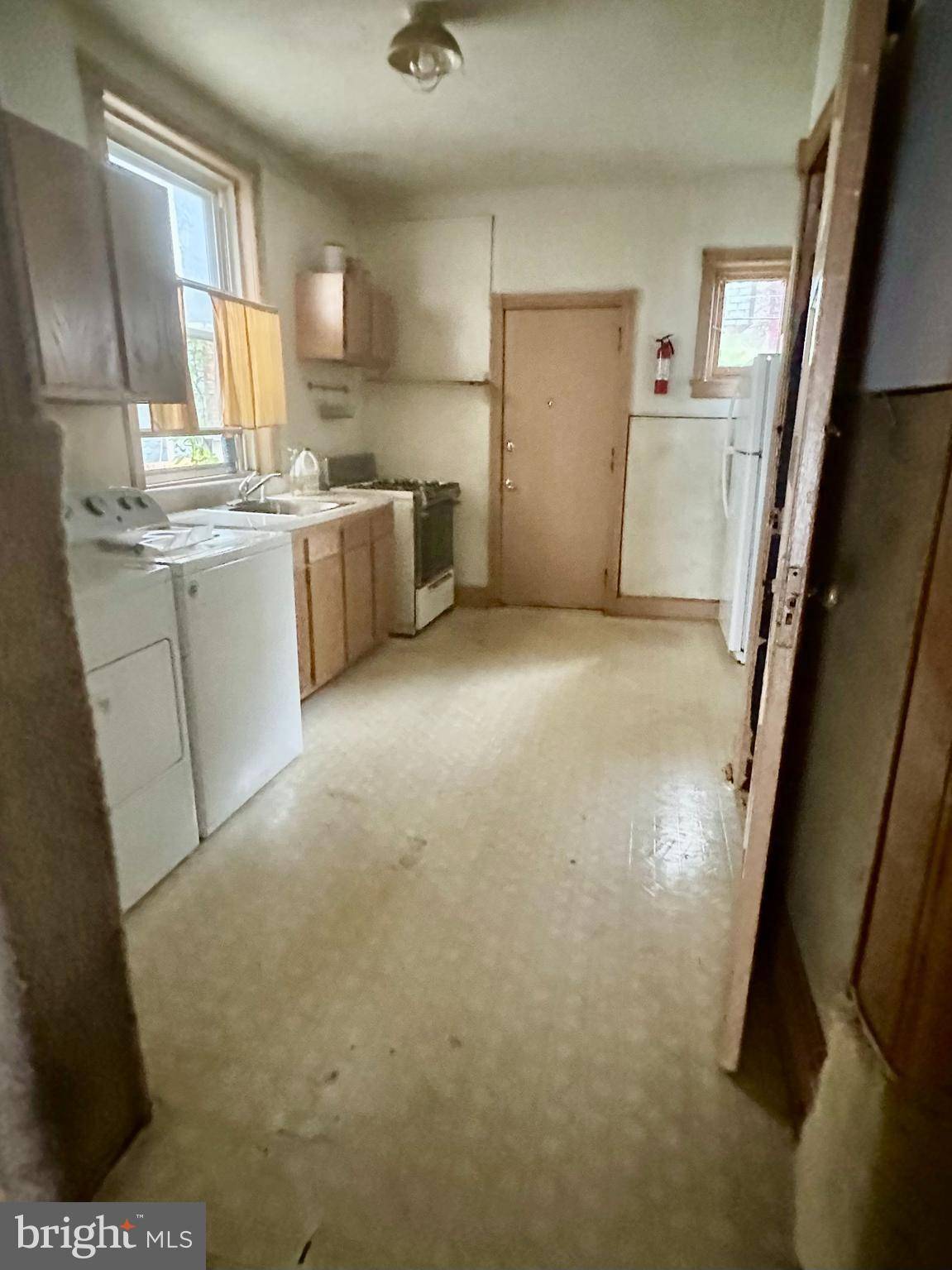 Philadelphia, PA 19143,5816 DELANCEY ST