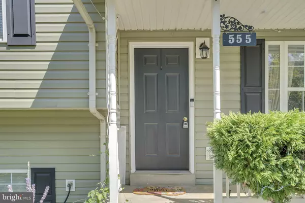 Ranson, WV 25438,555 OAK LEE DR