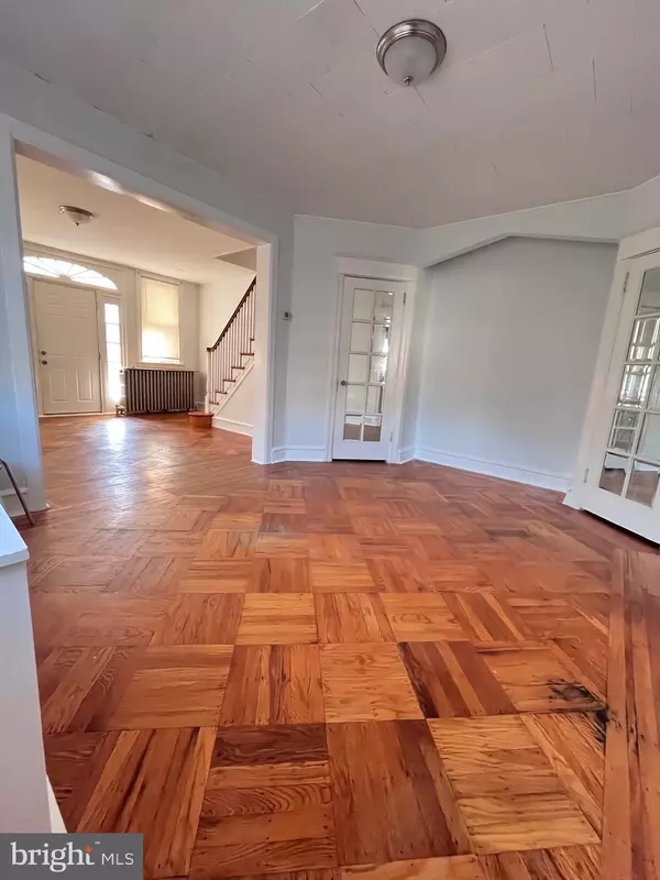 Philadelphia, PA 19120,534 E CARVER ST