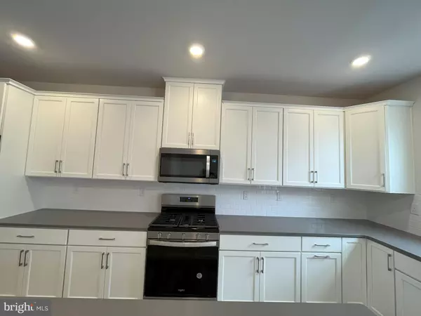 Bridgeport, PA 19405,71 EAST FRONT ST