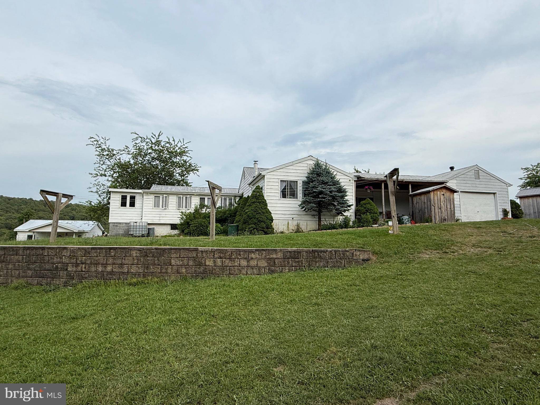 New Creek, WV 26743,37 LA BAER LN