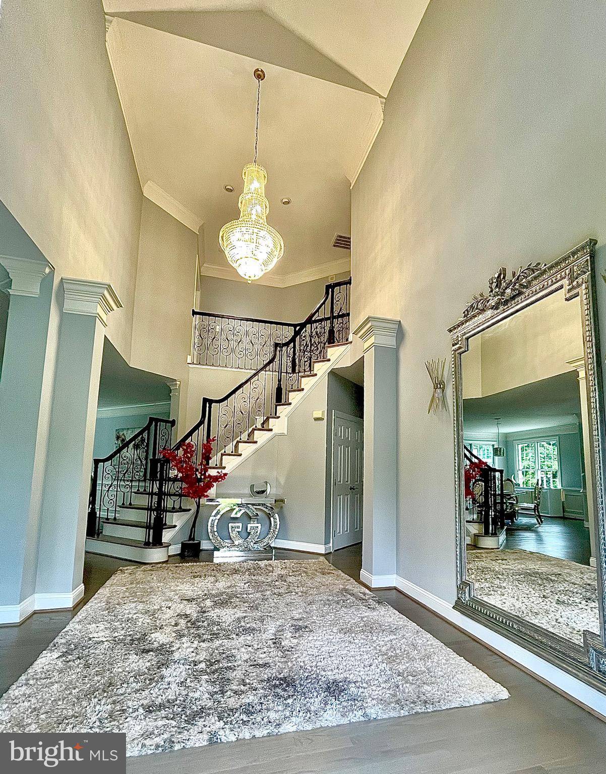 Great Falls, VA 22066,401 WALKER RD