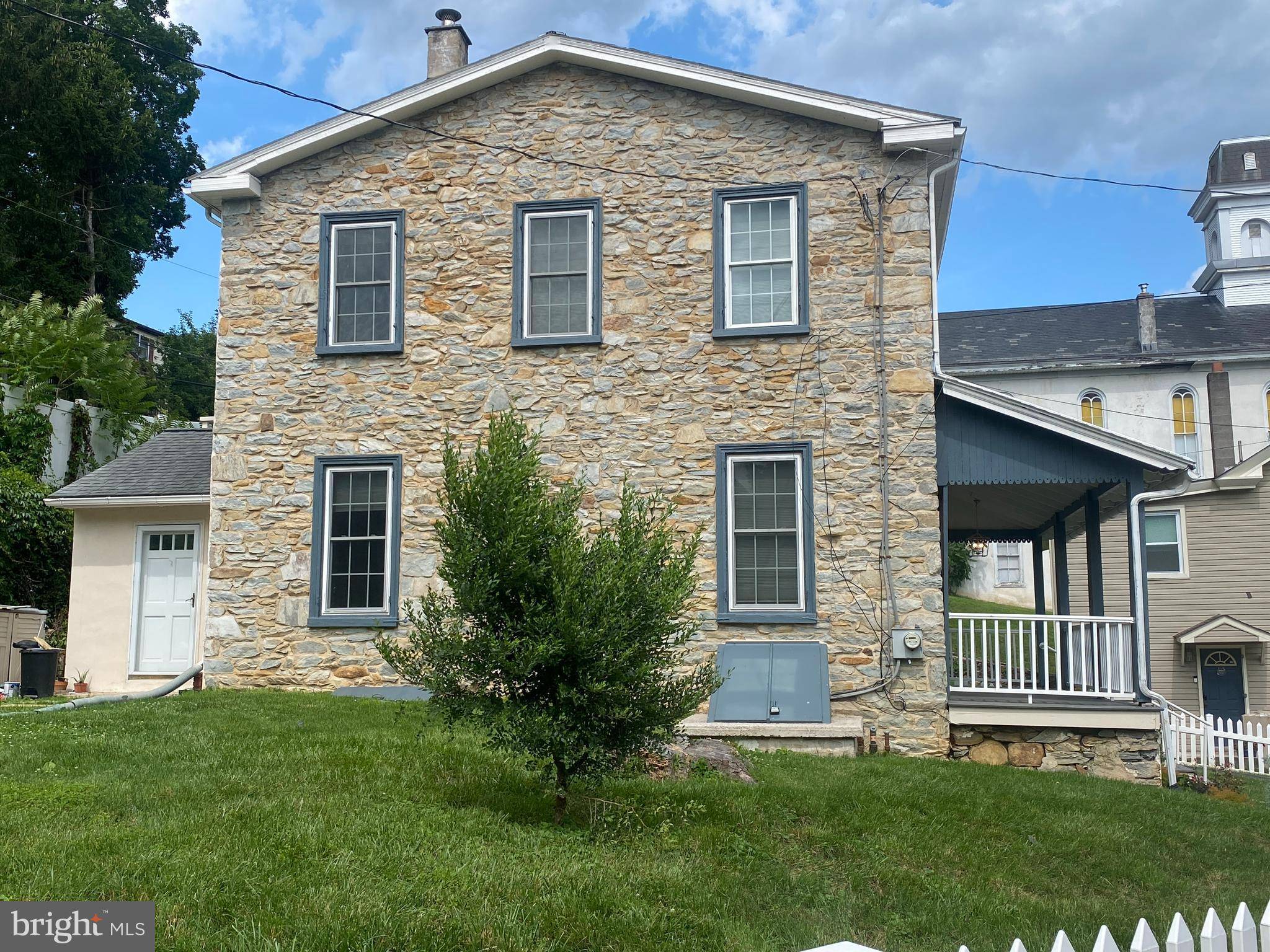 Parkesburg, PA 19365,311 STRASBURG AVE