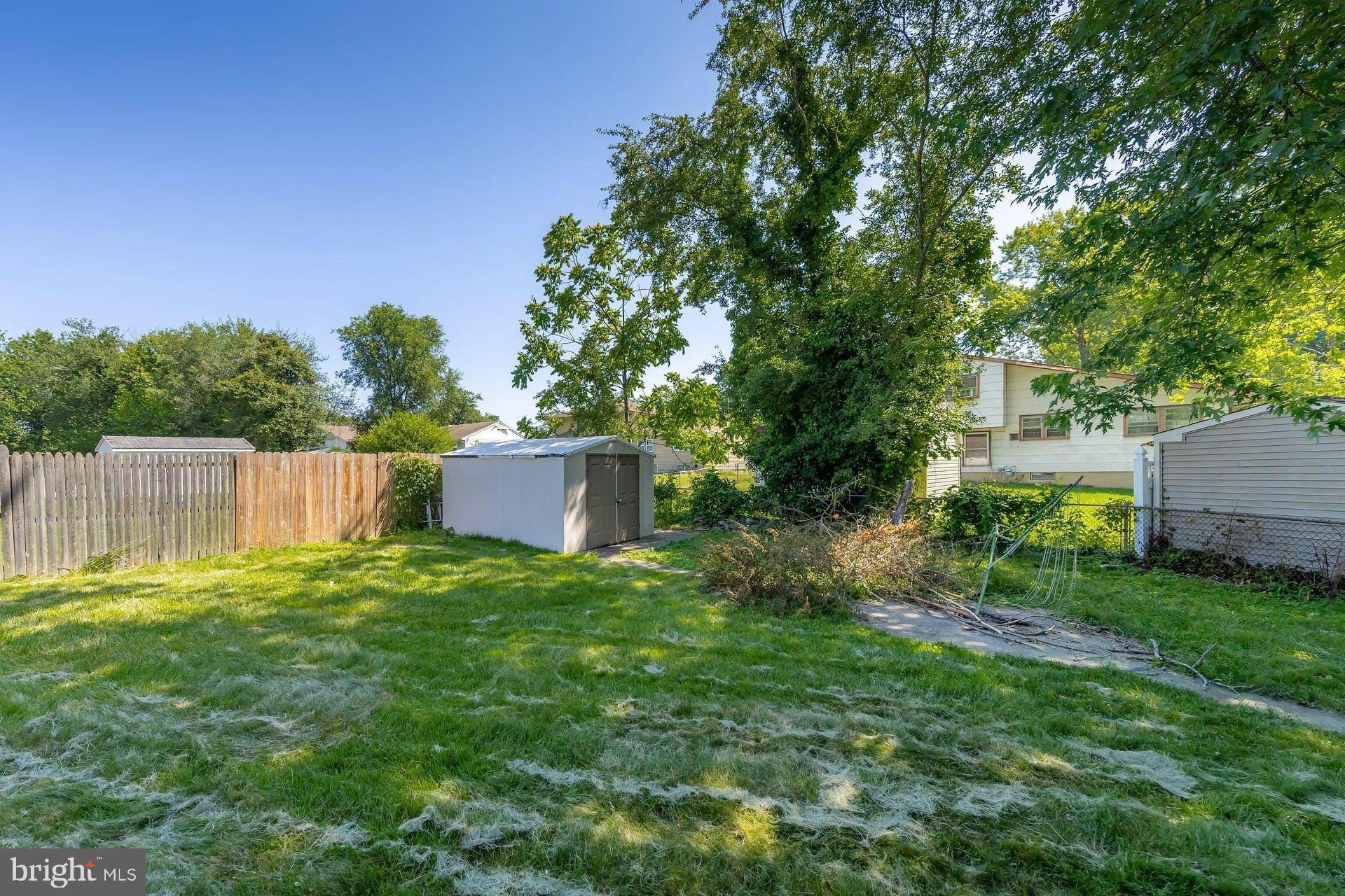 Magnolia, NJ 08049,528 FRESNO DR