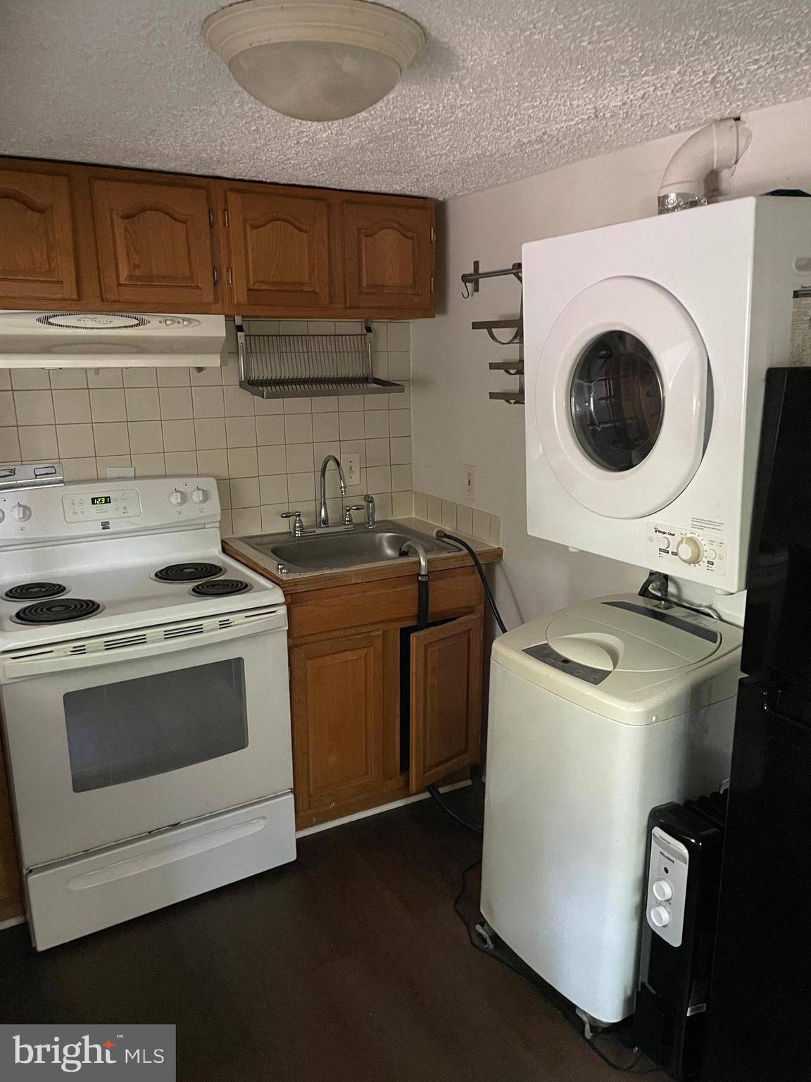 Washington, DC 20010,608 KENYON ST NW #B