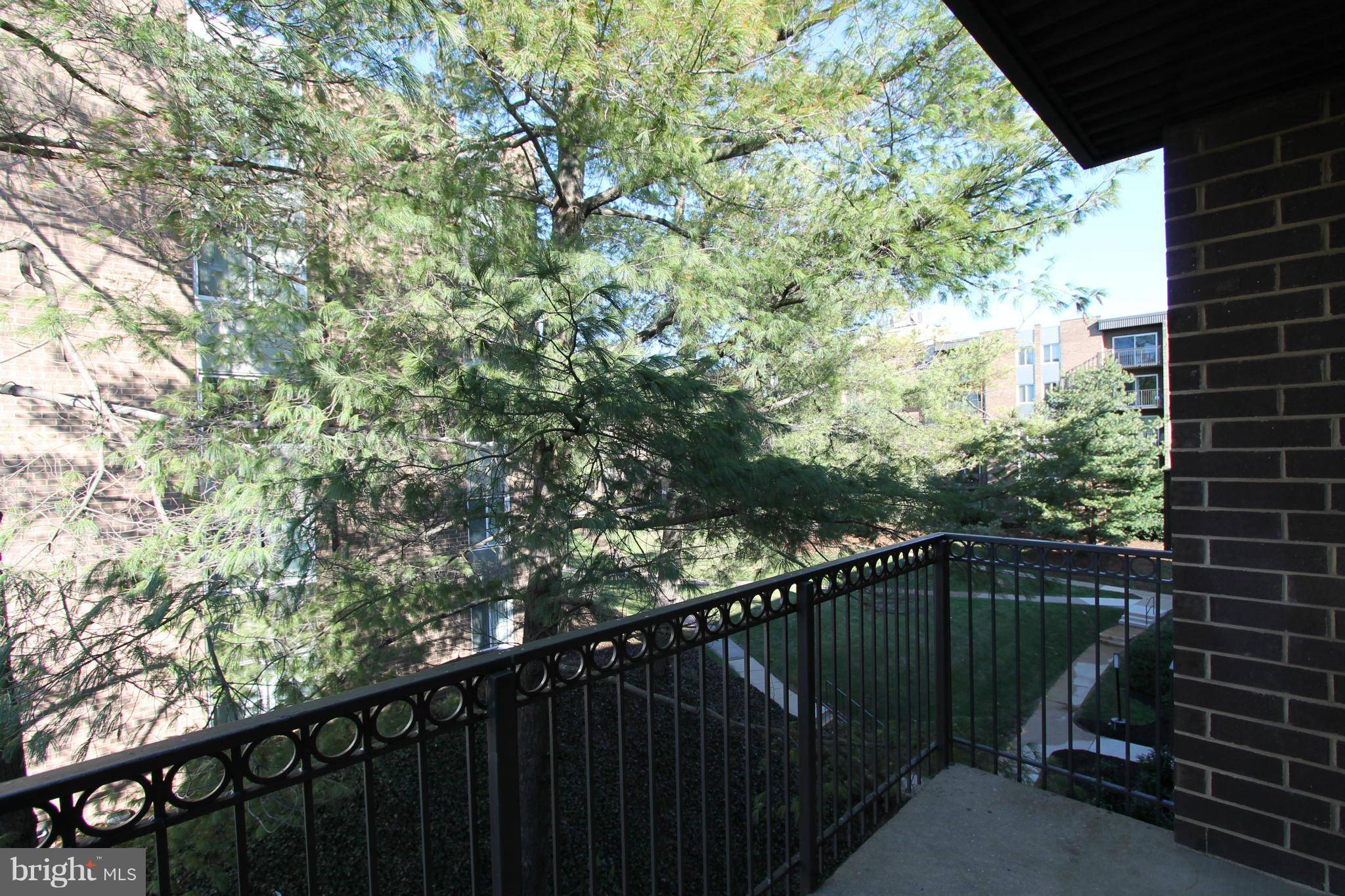 Alexandria, VA 22304,75 S REYNOLDS ST #411