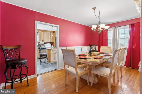 Burlington, NJ 08016,28 KINGSBRIDGE DR