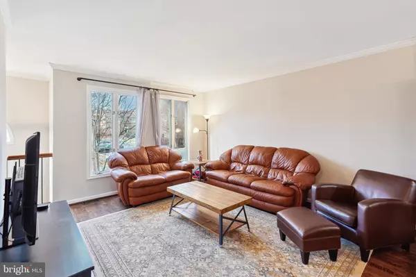 Oakton, VA 22124,10127 TURNBERRY PL