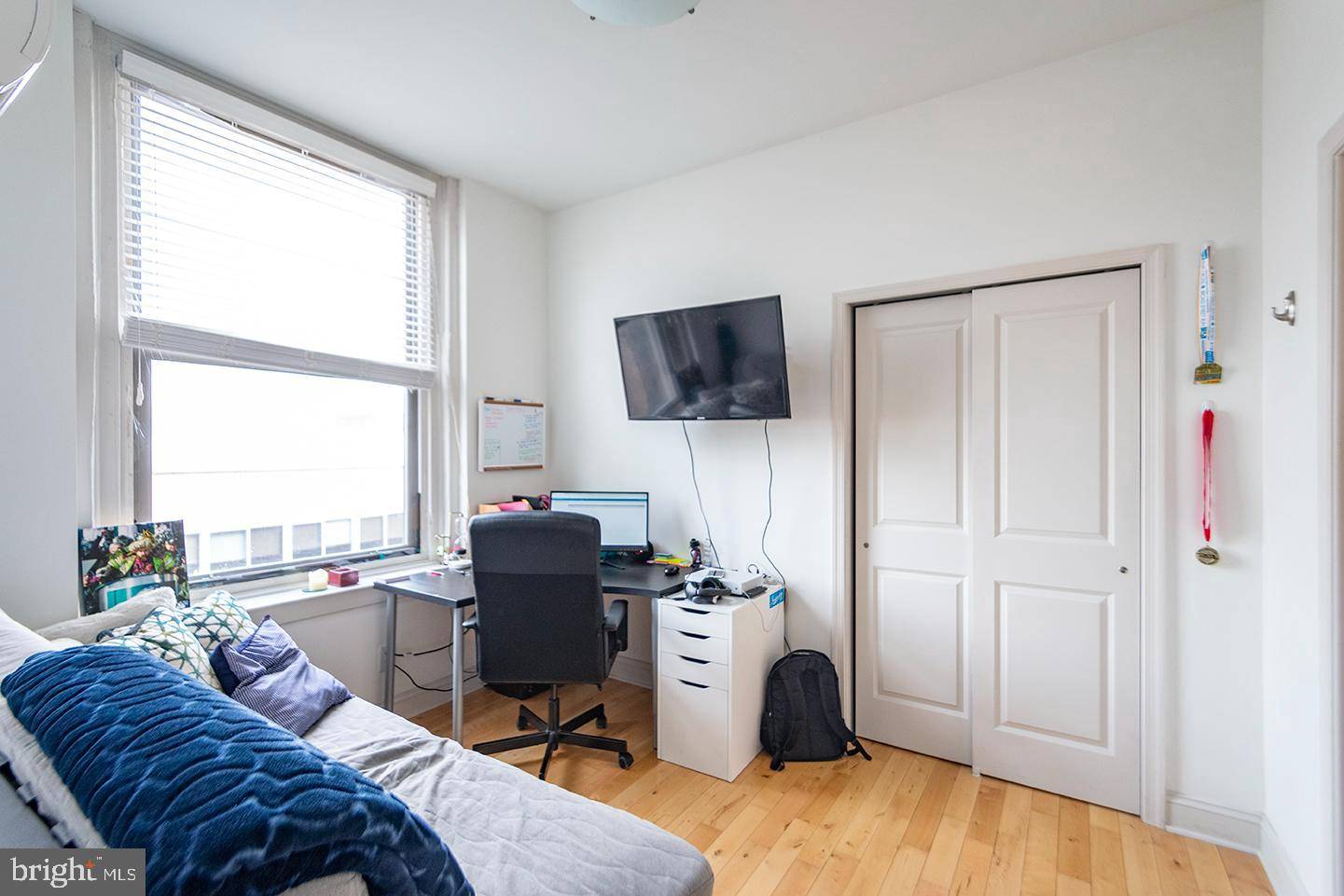 Philadelphia, PA 19146,427-33 MONROE ST #302