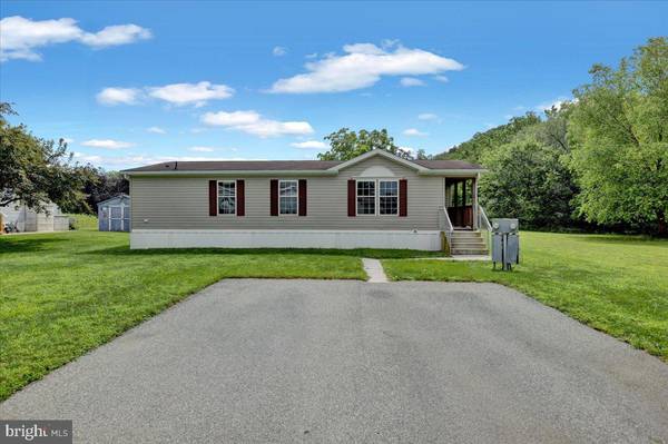 51 HEATHER LN, Mohrsville, PA 19541