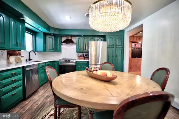 Cherry Hill, NJ 08034,10 E MIAMI AVE