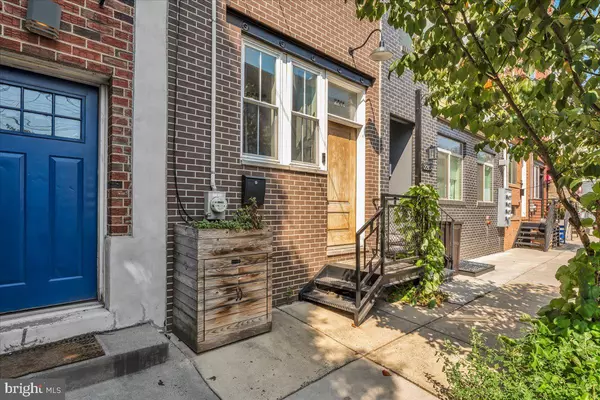 Philadelphia, PA 19125,2208 AMBER ST