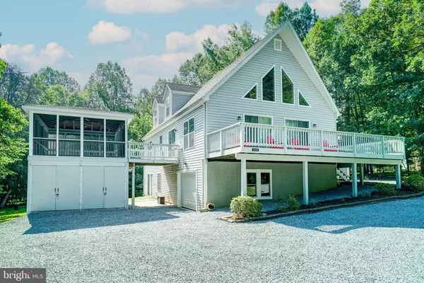 444 POINT DR, Bumpass, VA 23024
