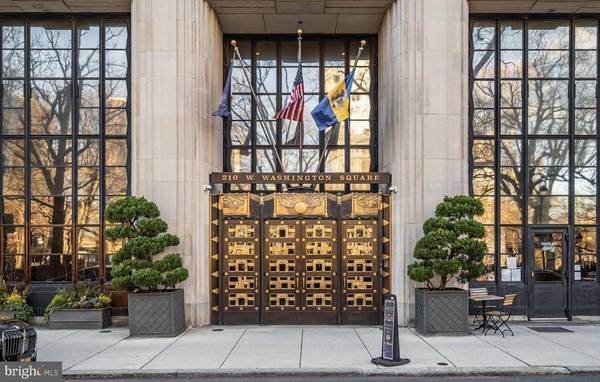210 W WASHINGTON SQ #12NW, Philadelphia, PA 19106
