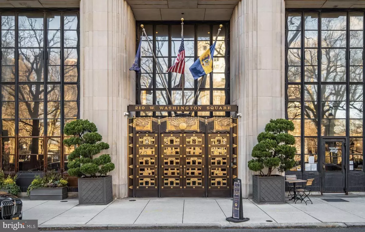 Philadelphia, PA 19106,210 W WASHINGTON SQ #12NW