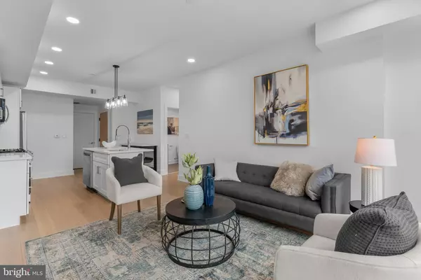 Philadelphia, PA 19123,950 N 2ND ST #2