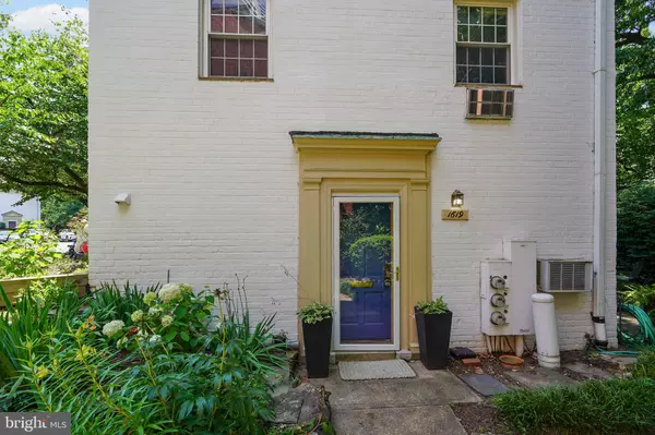 Alexandria, VA 22302,1619 RIPON PL