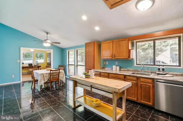 Hedgesville, WV 25427,239 THE WOODS RD