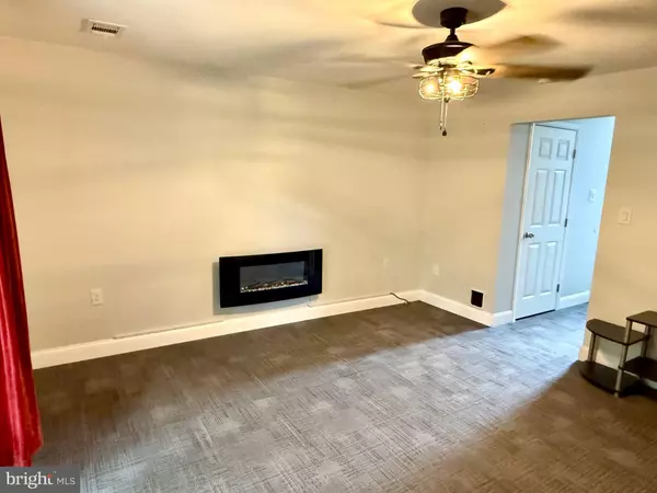 Etters, PA 17319,244 JUNIPER DR